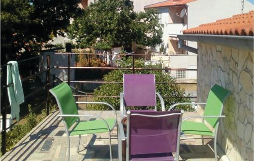 1 Bedroom Lovely Apartment In Pula