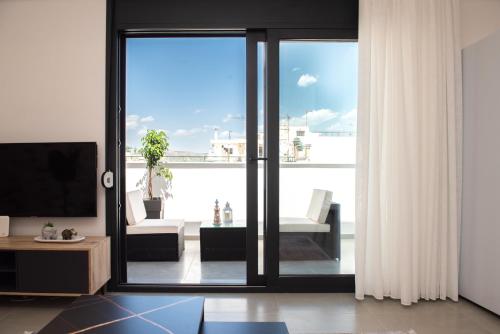 Karma Quality Living City Center with PRIVATE PARKING