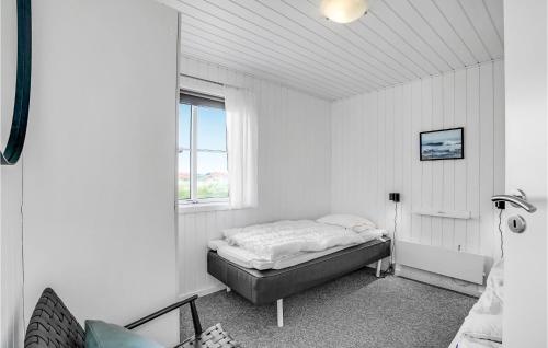 Katil atau katil-katil dalam bilik di Stunning Home In Thisted With Sauna