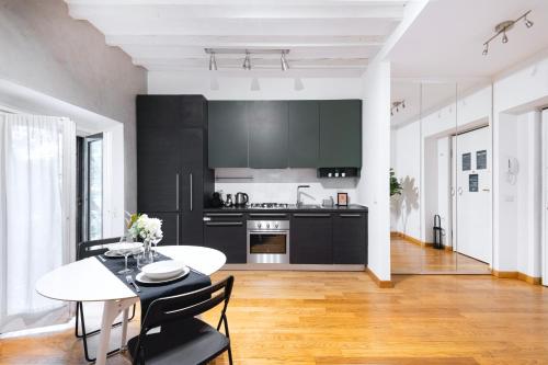 Easylife - Milano - Monti 32 - Castello Sforzesco