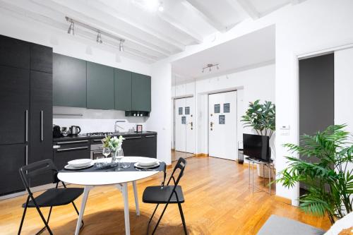 Easylife - Milano - Monti 32 - Castello Sforzesco
