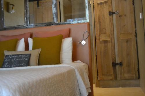 Letto o letti in una camera di Les Pieds Tanqués - Chambres d'hôtes - Calanque à pieds