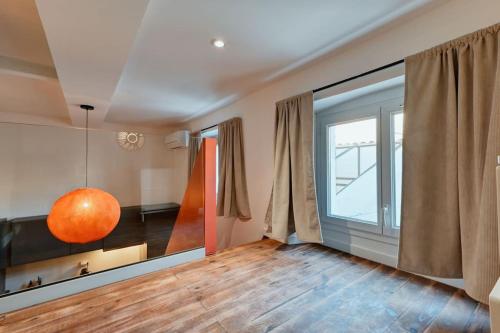 duplex élégant, dynamique à 100 mètres du vieux port