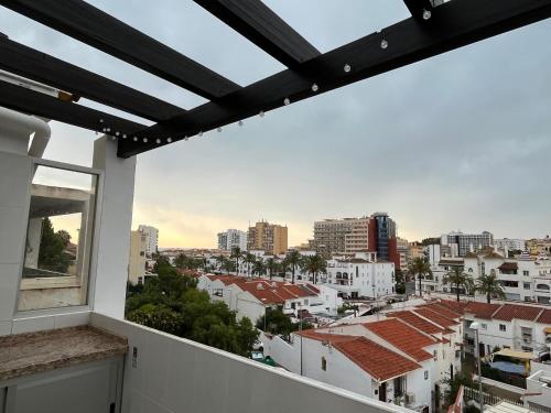 Lomas de Benalmar beach piscina air parking Andra