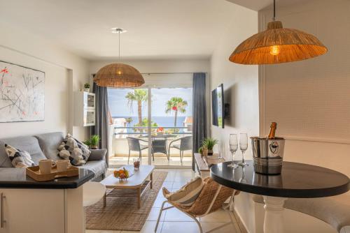 Fabulous Sea View apartment