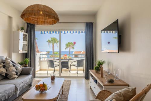 Fabulous Sea View apartment