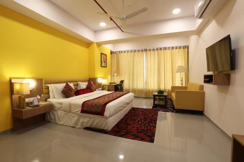 Gallery image of Hotel Downtown in Gandhinagar