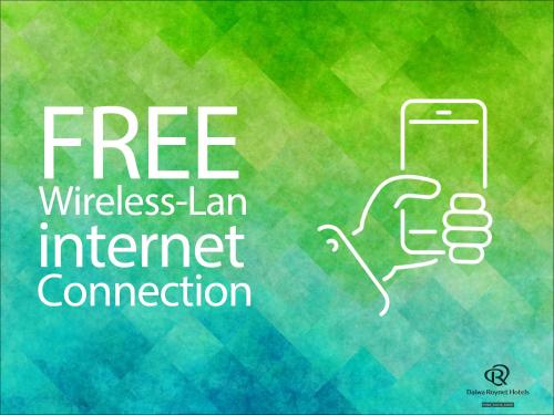 a free wireless lan internet connection with a cell phone at Daiwa Roynet Hotel Nagoya Eki Mae in Nagoya