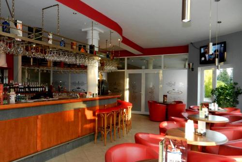 Lounge nebo bar v ubytování Hotel Pietrak