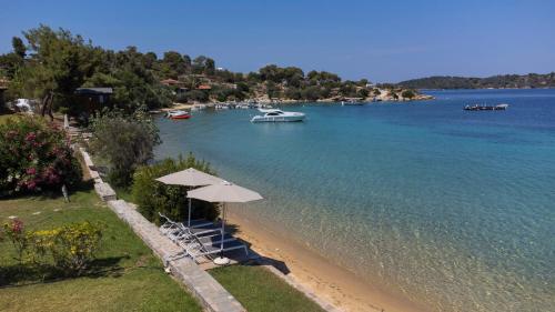 Gallery image of Villa Egeo - Beachfront Paradise, Private Beach, Starlink, BBQ in Vourvourou