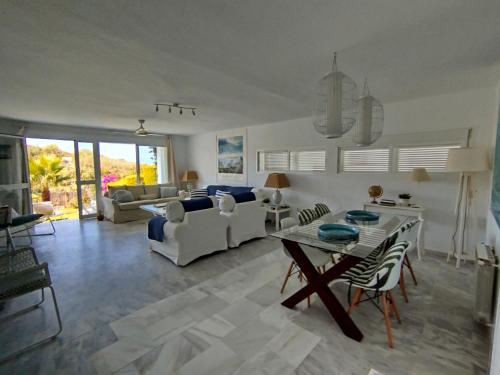 Conil Beach View Front House - Espectacular Casa con Vistas al Mar y acceso directo a la Playa
