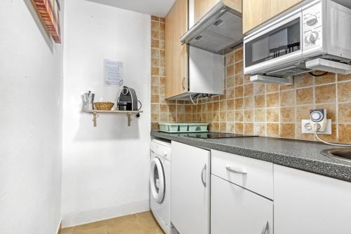 Η κουζίνα ή μικρή κουζίνα στο Sa Calma House