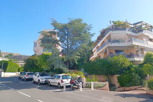 Refurbished apartment with terrace and garden photo 15