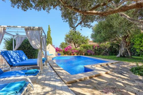 Can Pinoi by Rentallorca