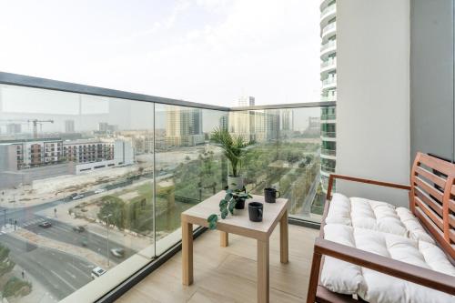 Balkón nebo terasa v ubytování GuestReady - Zen in the heart of JVC