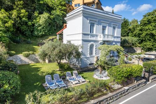 O grădină în afara Villa Maria