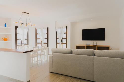 Happy House - Downtown Apartment