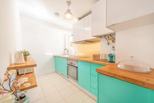 GuestReady - Sunny Family Duplex in Anjos