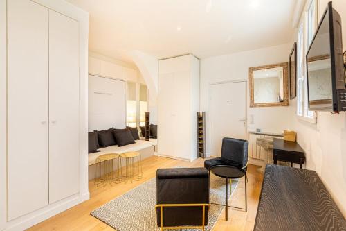 GuestReady - Élysée Palace Marble Haven