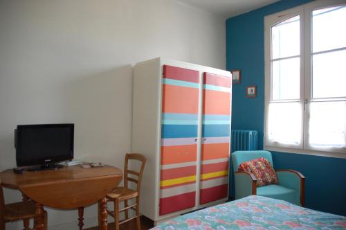 Chambre indépendante avec salle de bains privée