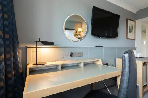 Holiday Inn Cardiff City Centre by IHG photo 23