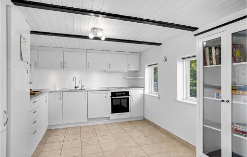 Φωτογραφία από το άλμπουμ του Gorgeous Home In Nykøbing M With Wifi σε Tødsø