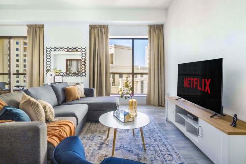GuestReady - Lux Aeterna in JBR