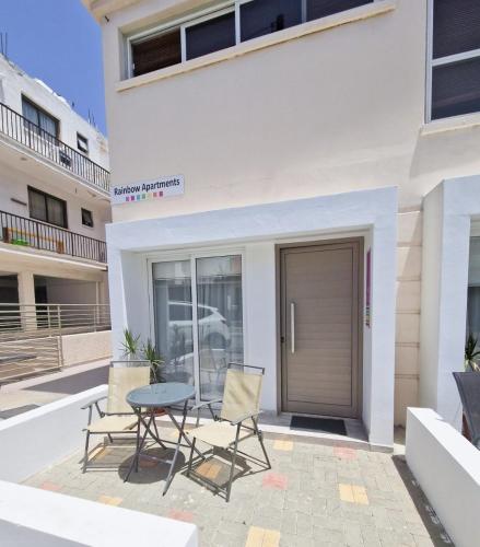 Balkoni atau teres di Rainbow Apartments