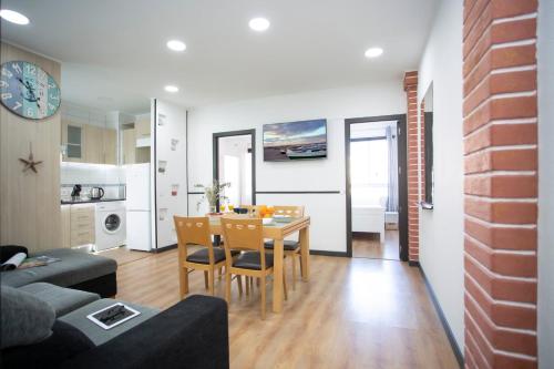 Kuchyňa alebo kuchynka v ubytovaní GuestReady - Valencia's Cabanyal Confy Apartment