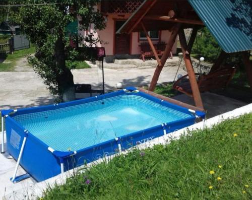Hồ bơi trong/gần Holiday Home Melodiya Karpat