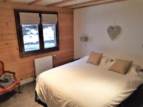 Chalet de charme 8 pers, cheminée, jacuzzi, parking