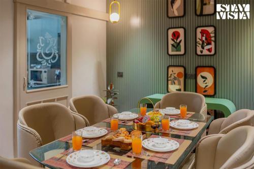 Et opholdsområde på Ganga's Jewel - Breakfast Included at Rishikesh by StayVista