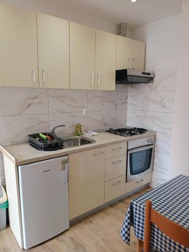 Apartments Anita Hure