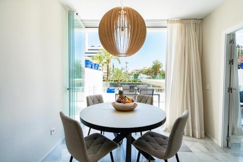 Paraiso del Mar parking y piscina 454