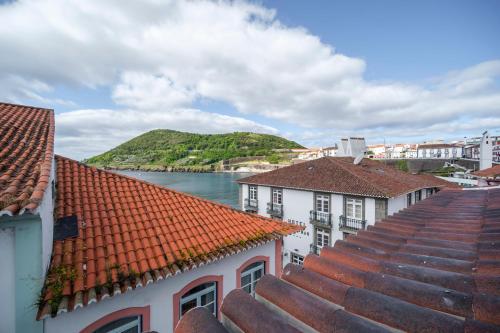 Foto Azimute 5 - T1 Moderno Centro Histórico Angra 6