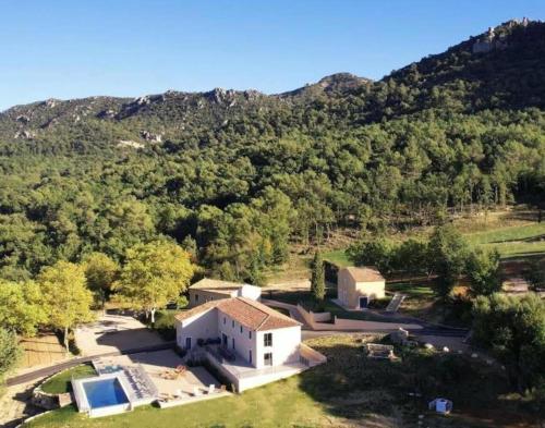 Un joli hameau au coeur du vignoble de l'Escarelle et de la Provence Verte