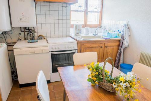 Gites de france 4 personnes au fau de peyre