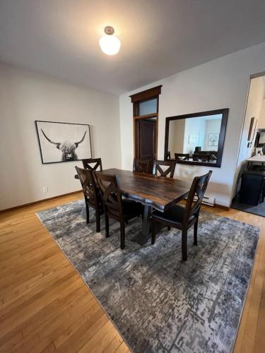 Χώρος καθιστικού στο 196 Stylish-Centrally Located-Home Away From Home