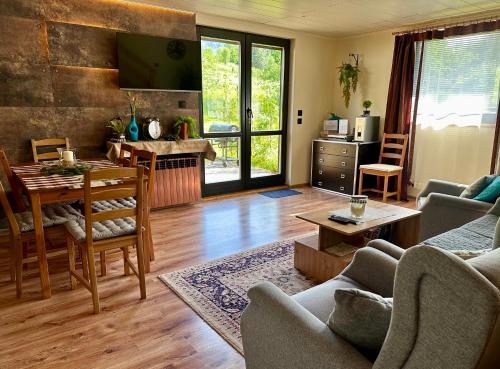 Ustronne Chatki - Górska Ostoja