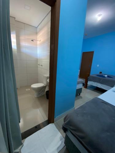 Ένα μπάνιο στο Hotel Jardins