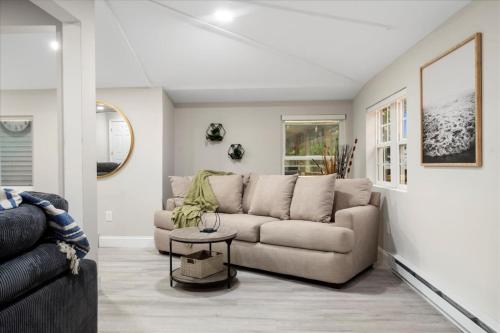 Χώρος καθιστικού στο Park- Entire Home Sleeps 21