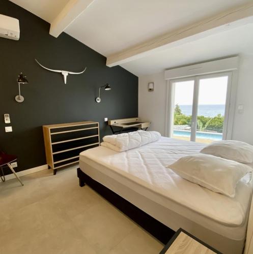 Superbe vue mer et Estérel, Villa Neuve pour 8-10 Personnes, Clim, Piscine