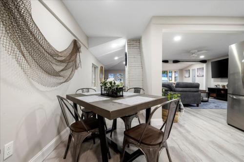Χώρος καθιστικού στο Park Peaks on the Beach Sleeps 12