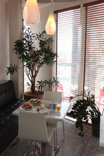 Χώρος καθιστικού στο Amadi Park Hotel