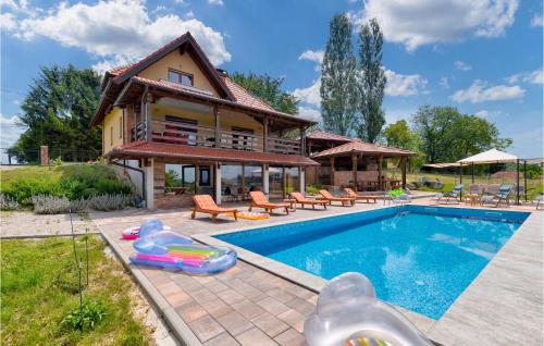 Nice Home In Zelezna Gora With Sauna