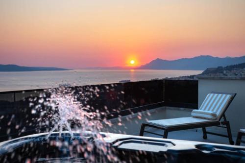 Luxury Penthouse - Views, Hot Tub & Pool