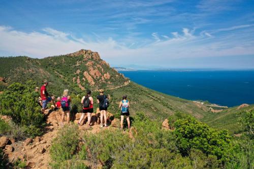 a group of people standing on top of a mountain at Loup Castel Boutique Hotel B&B in Le Bar-sur-Loup