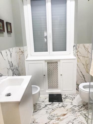 Elegant Apartament Talenti -2 Camere, 2 Bagni, Terrazza, Balcone, Parcheggio Gratuito
