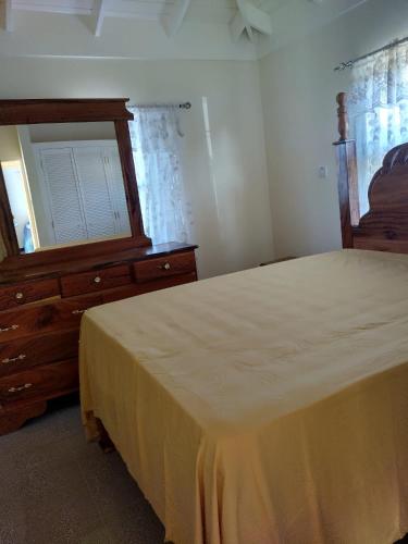Gallery image of Remarkable 2-Bed House in Old Harbour in Old Harbour