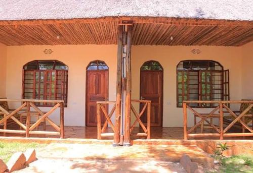 Φωτογραφία από το άλμπουμ του Mikumi Adventure Lodge σε Morogoro
